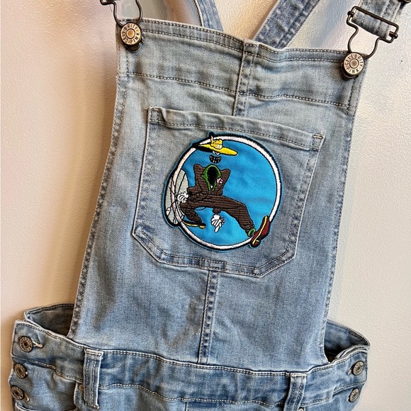Lady’s Overall Shorts - Picture 2 of 2